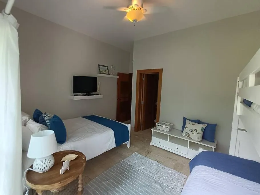 公寓 3 Bedroom First Line Beach Apt At Playa Bonita El Paraiso Building 101 拉斯特拉纳斯
