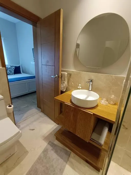 3 Bedroom First Line Beach Apt At Playa Bonita El Paraiso Building 101 拉斯特拉纳斯 多米尼加共和国