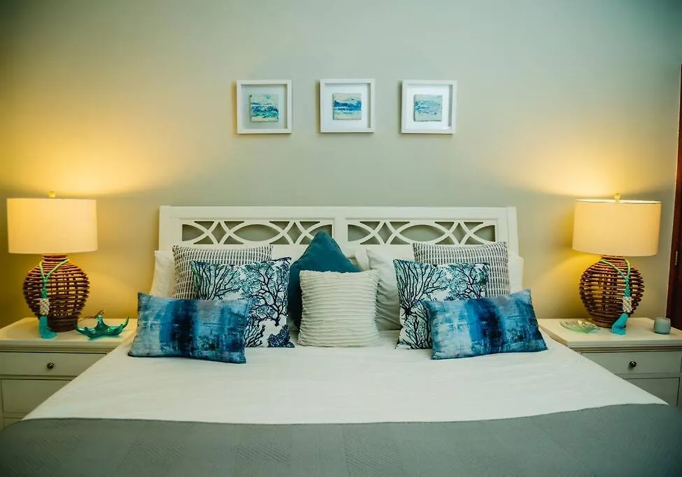 3 Bedroom First Line Beach Apt At Playa Bonita El Paraiso Building 101 拉斯特拉纳斯 多米尼加共和国