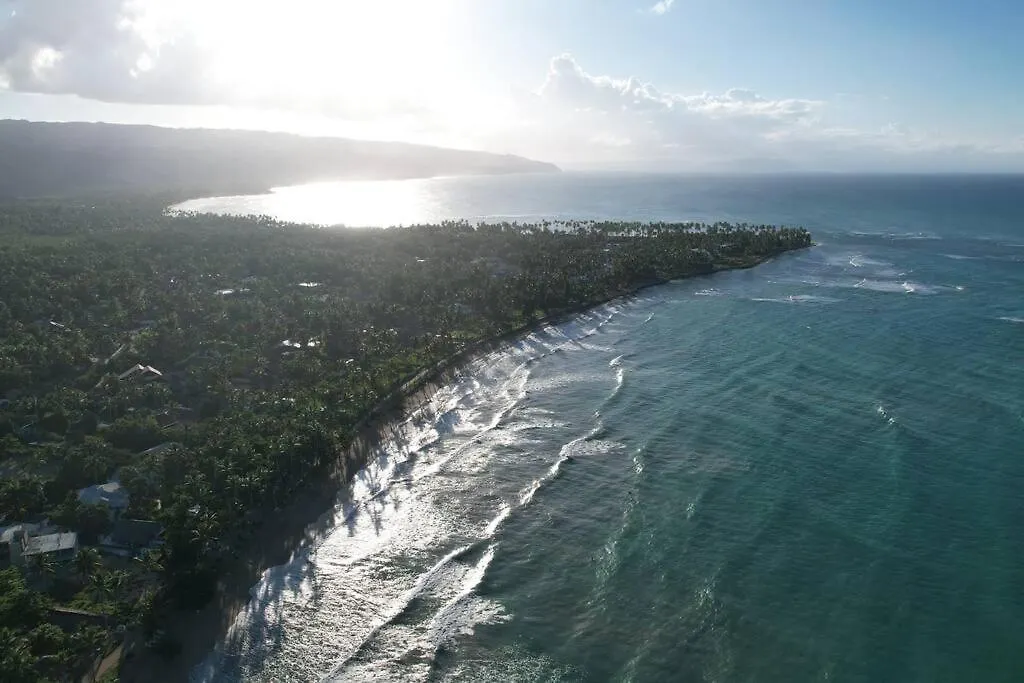 3 Bedroom First Line Beach Apt At Playa Bonita El Paraiso Building 101 拉斯特拉纳斯