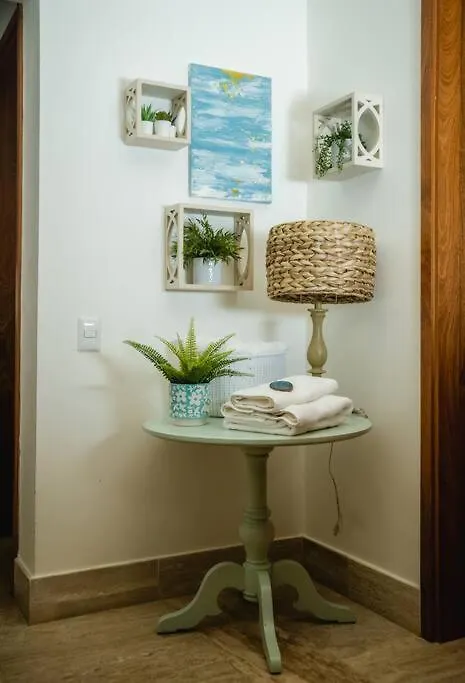 3 Bedroom First Line Beach Apt At Playa Bonita El Paraiso Building 101 拉斯特拉纳斯