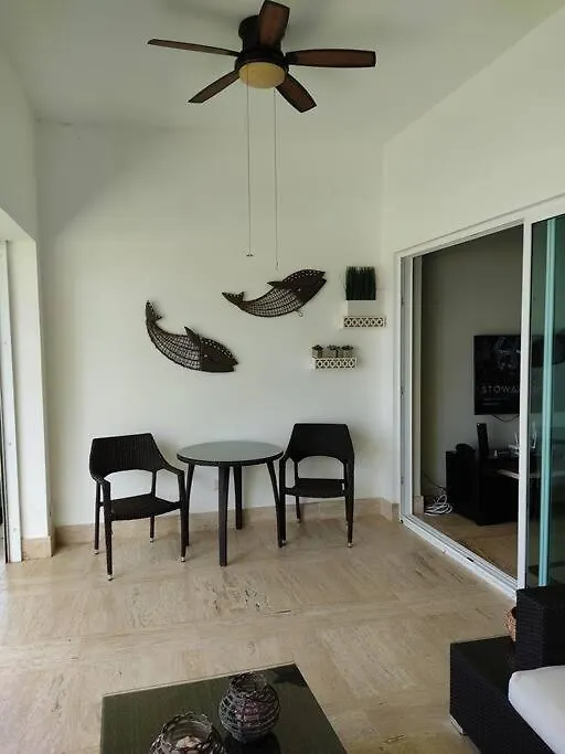 3 Bedroom First Line Beach Apt At Playa Bonita El Paraiso Building 101 拉斯特拉纳斯 公寓